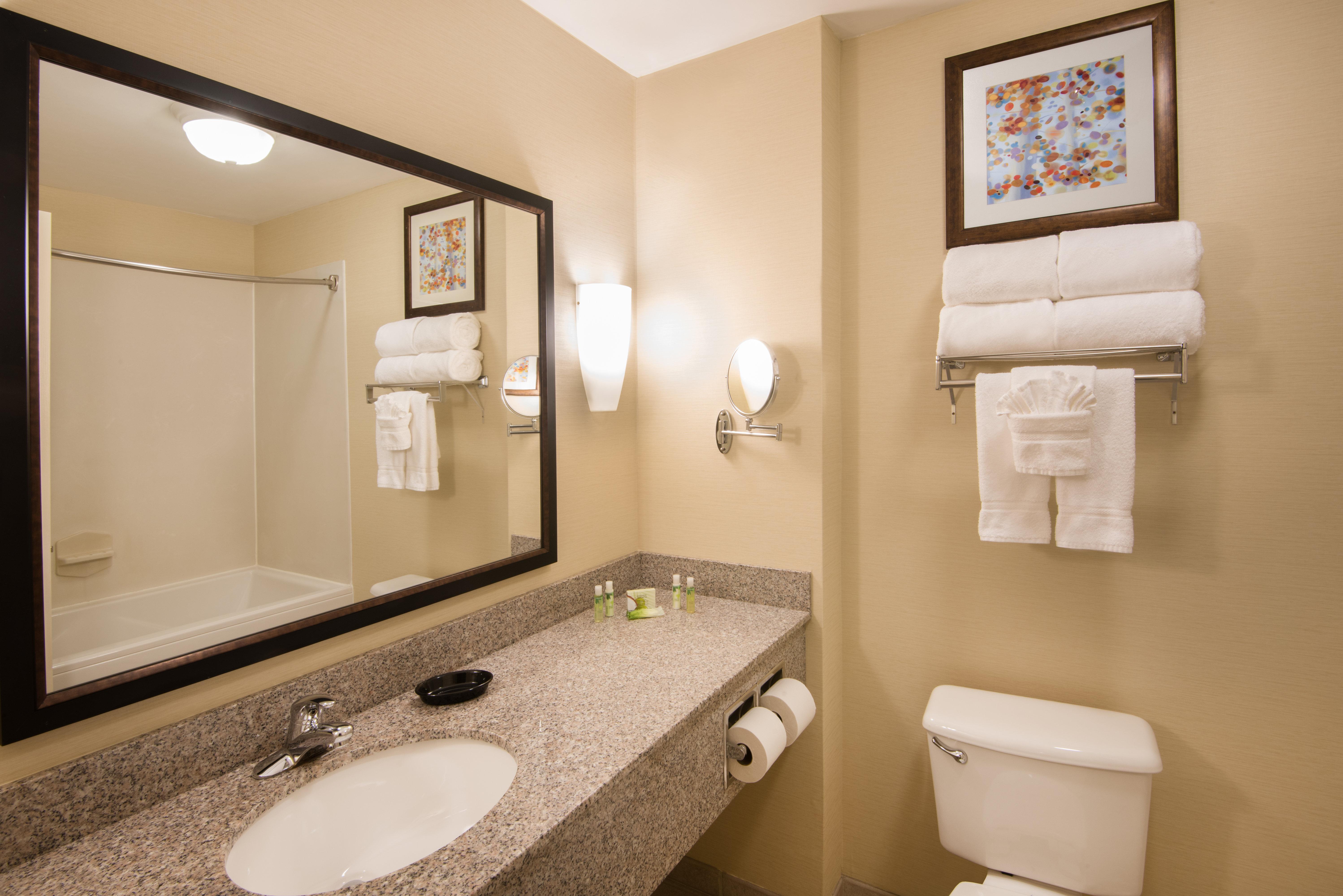 Holiday Inn Express & Suites - Sharon-Hermitage By Ihg West Middlesex Eksteriør bilde