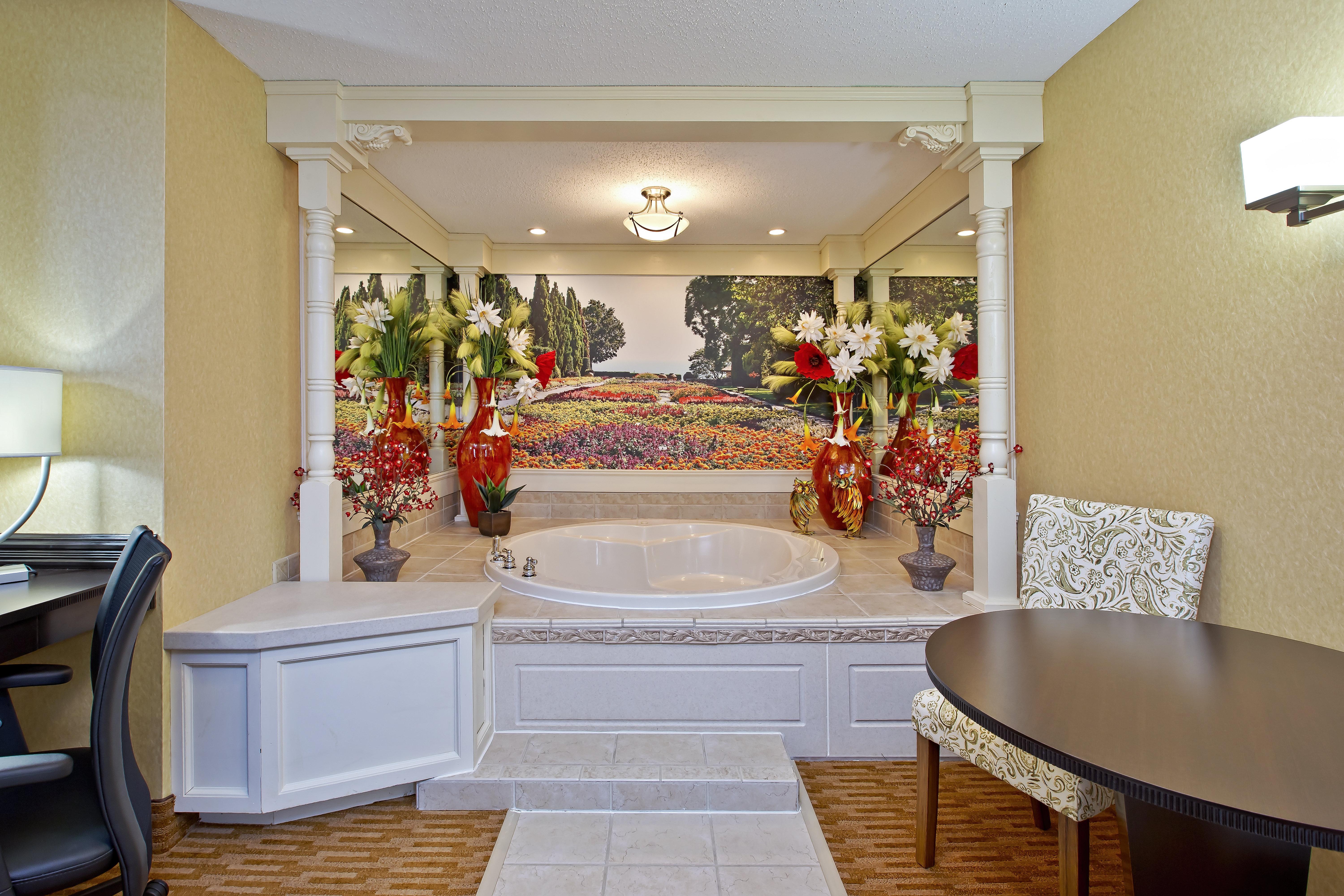 Holiday Inn Express & Suites - Sharon-Hermitage By Ihg West Middlesex Eksteriør bilde