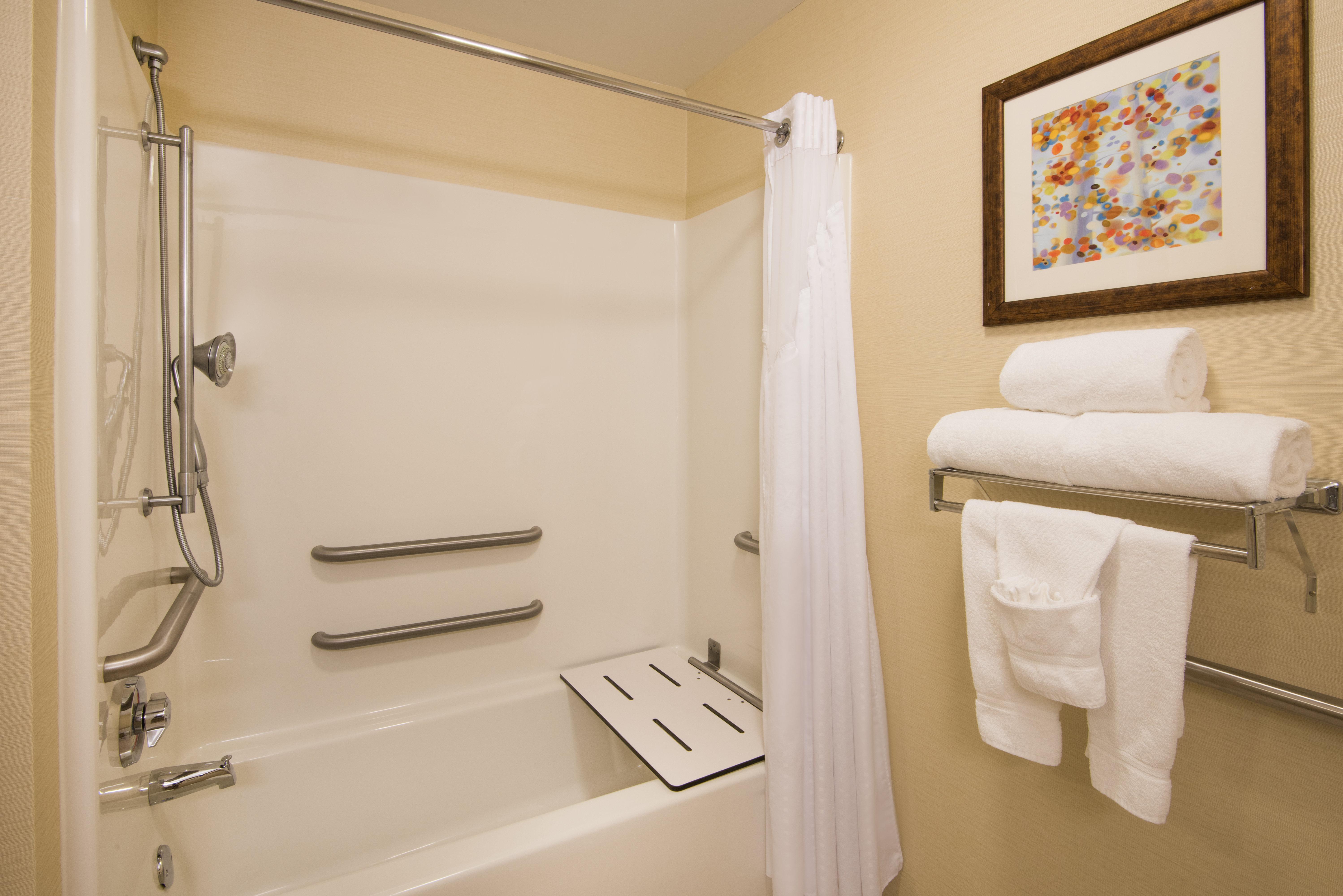 Holiday Inn Express & Suites - Sharon-Hermitage By Ihg West Middlesex Eksteriør bilde