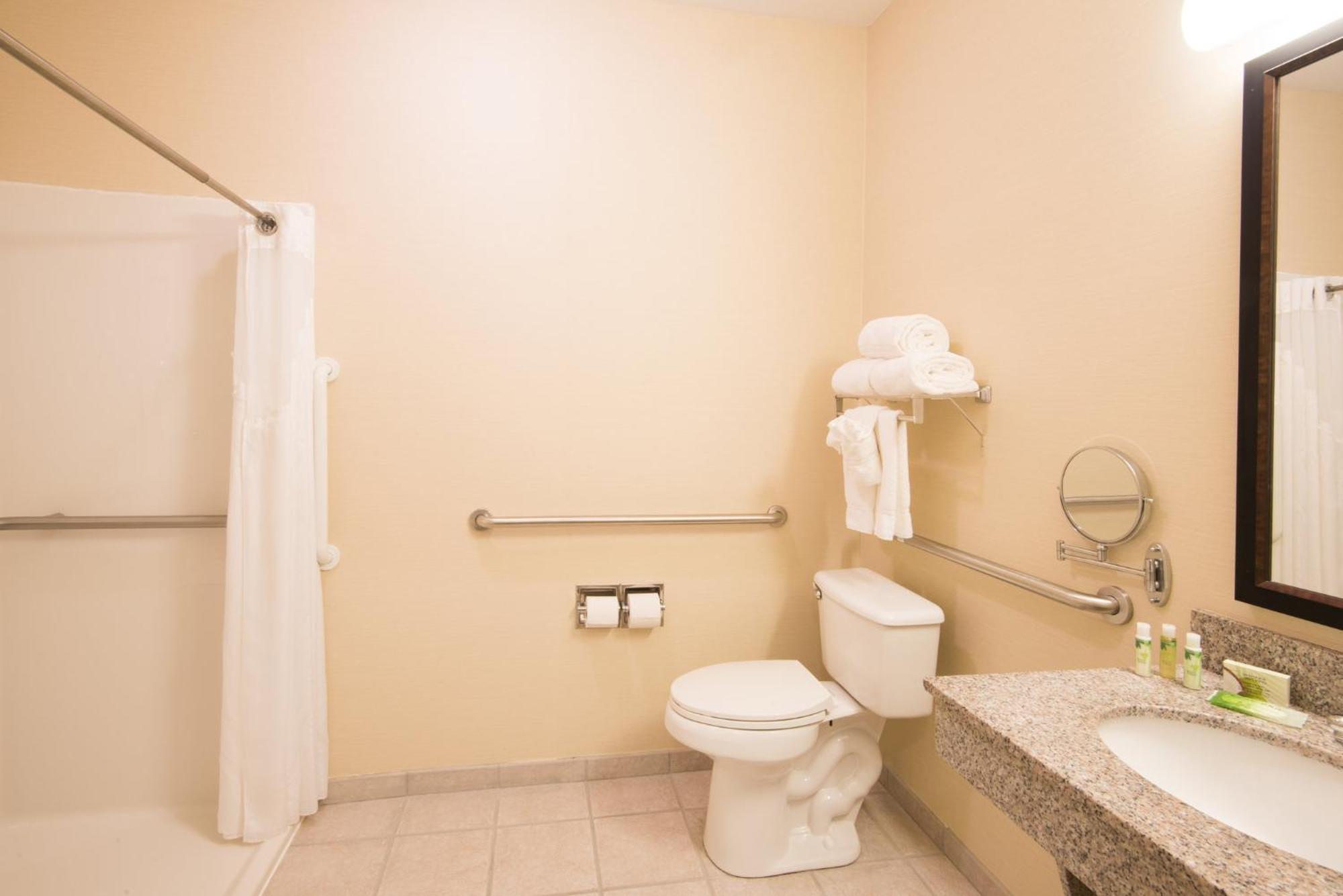 Holiday Inn Express & Suites - Sharon-Hermitage By Ihg West Middlesex Eksteriør bilde